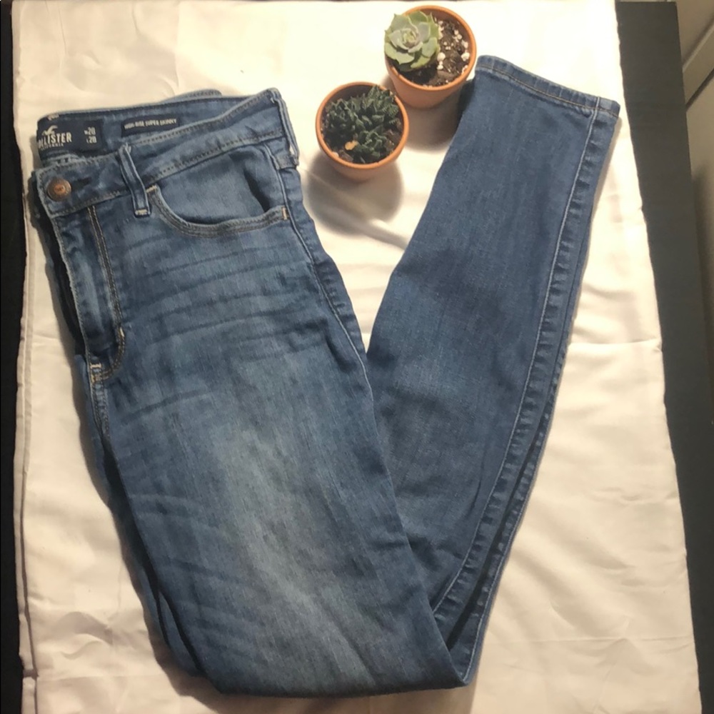 High rise Hollister jeans